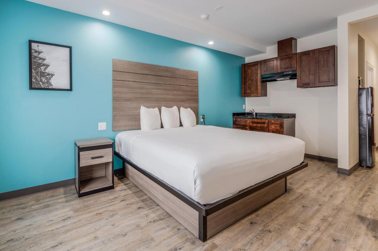 Red Lion Inn & Suites Кейти Экстерьер фото